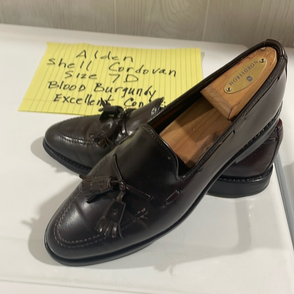 Allen Edmonds Men's deep blood burgandyTassel Loafers-Shell Cordovan